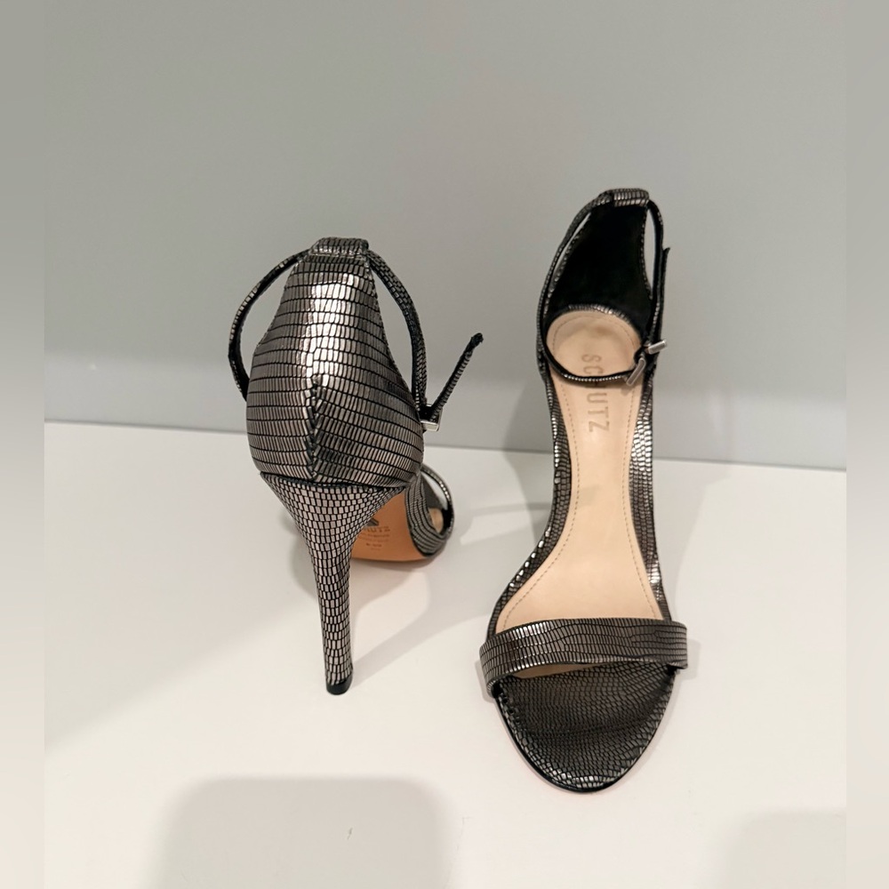 🩶 SCHUTZ - Cadey-Lee Metallic Stiletto Sandals ⭐️EUC⭐️ {SZ: 6.5} 🩶Pewter Lizzard
